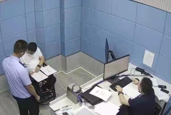 上海押车贷款公司(杨浦警方侦破特大诈骗案)？ (https://www.tyhrongzi.com/) 知识问答 第1张